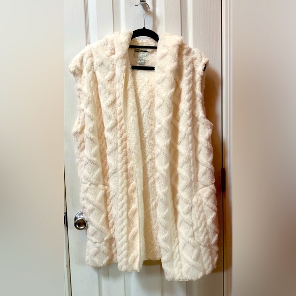 Sabrina Lauren Polyester Hooded Vest - Picture 1 of 3